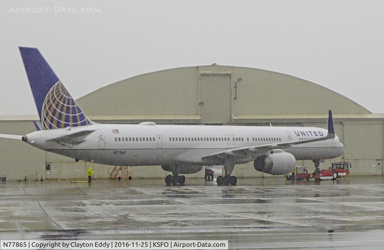 N77865, 2002 Boeing 757-33N C/N 32589, SFO 2016.