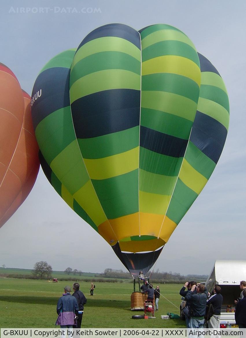 G-BXUU, 1998 Cameron Balloons V-65 C/N 4362, Kelmarsh Hall Inflation Day