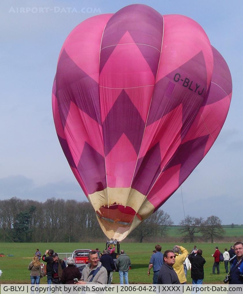 G-BLYJ, 1984 Cameron Balloons V-77 C/N 408, Kelmarsh Hall Inflation Day