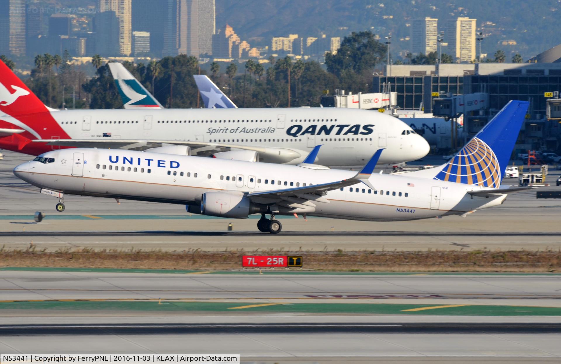 N53441, 2009 Boeing 737-924/ER C/N 30131, United B739 rotating.