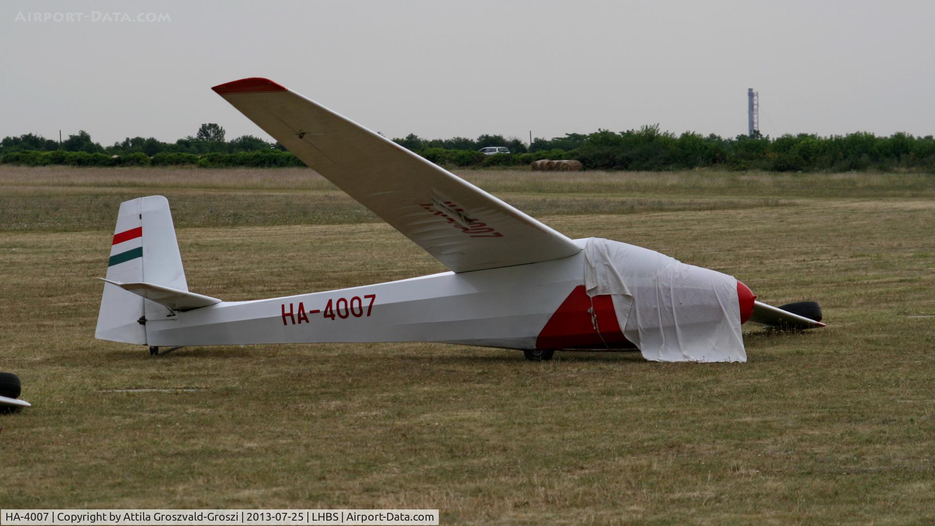 HA-4007, Schleicher K-8B C/N 8569, Budaörs Airport, Hungary