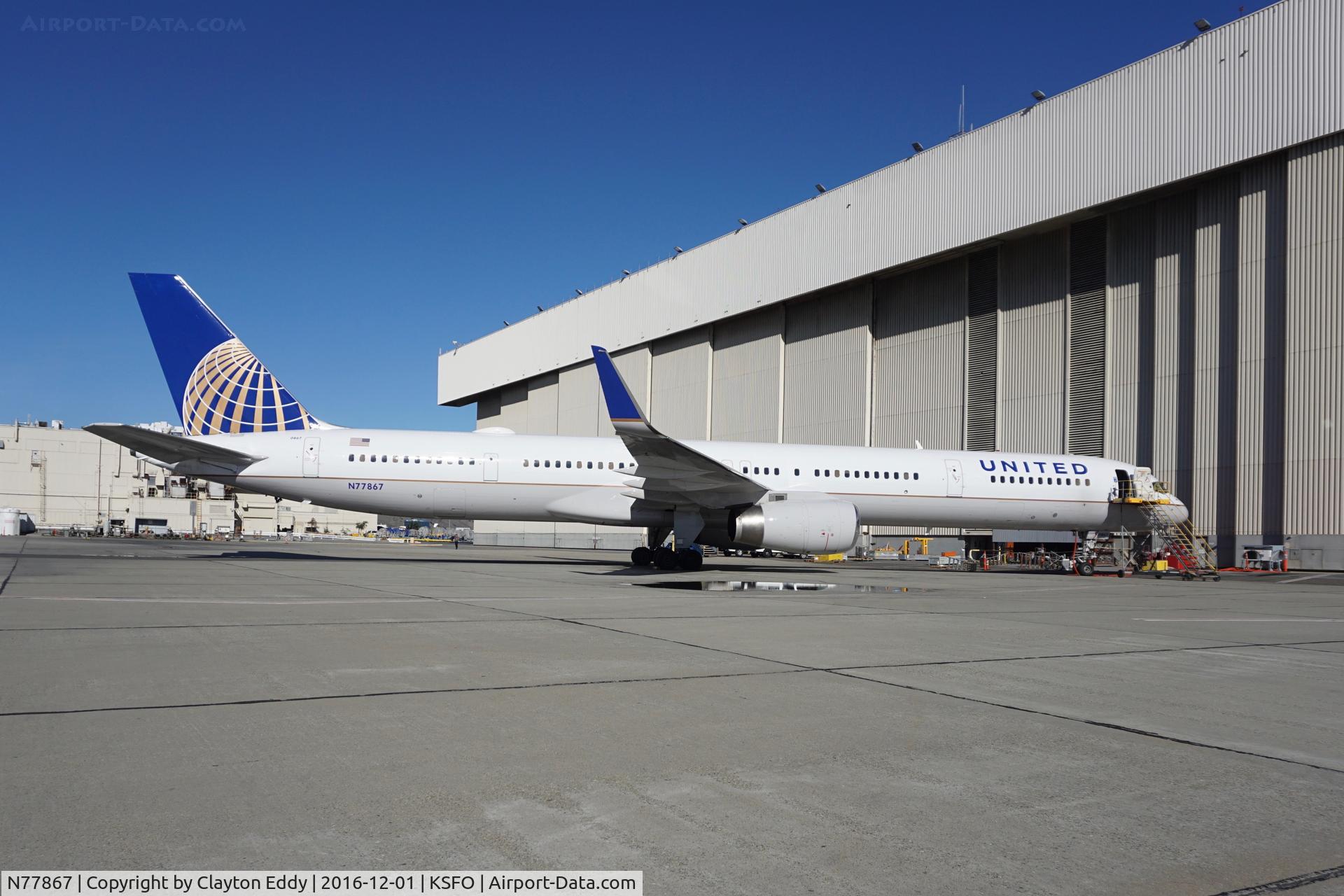 N77867, 2002 Boeing 757-33N C/N 32592, SFO 2016