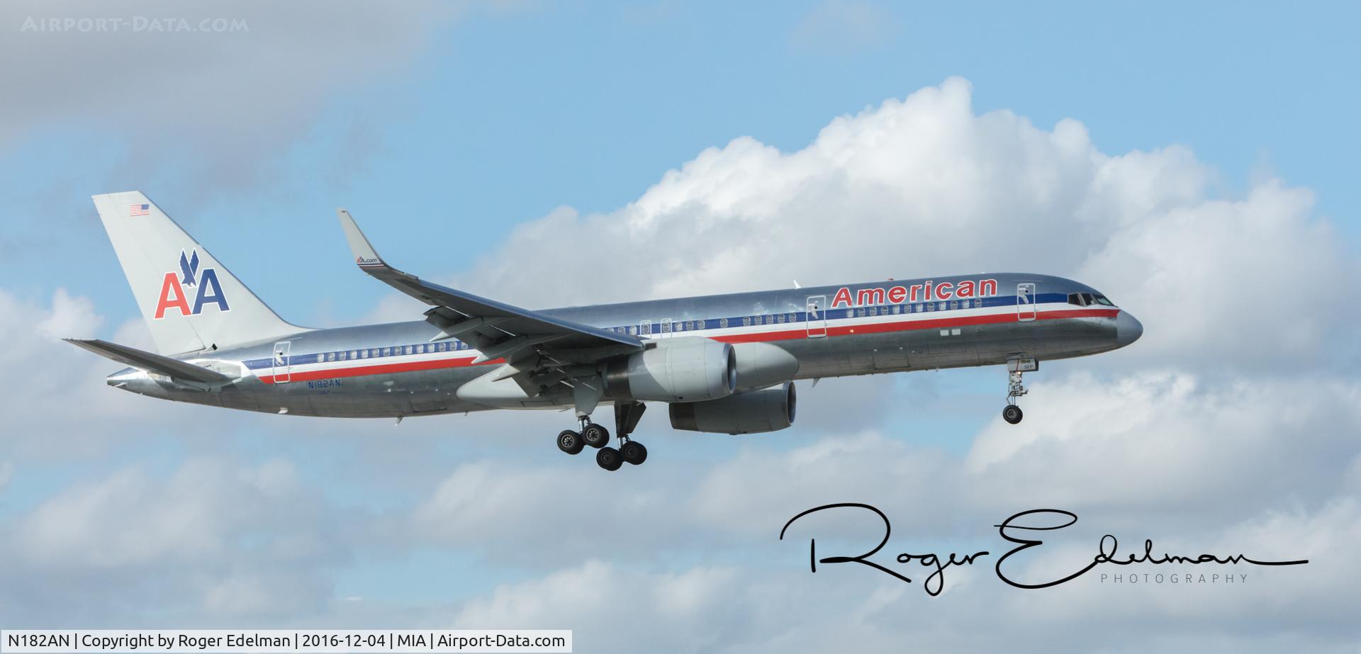 N182AN, 1999 Boeing 757-223 C/N 29592, Taken @ MIA