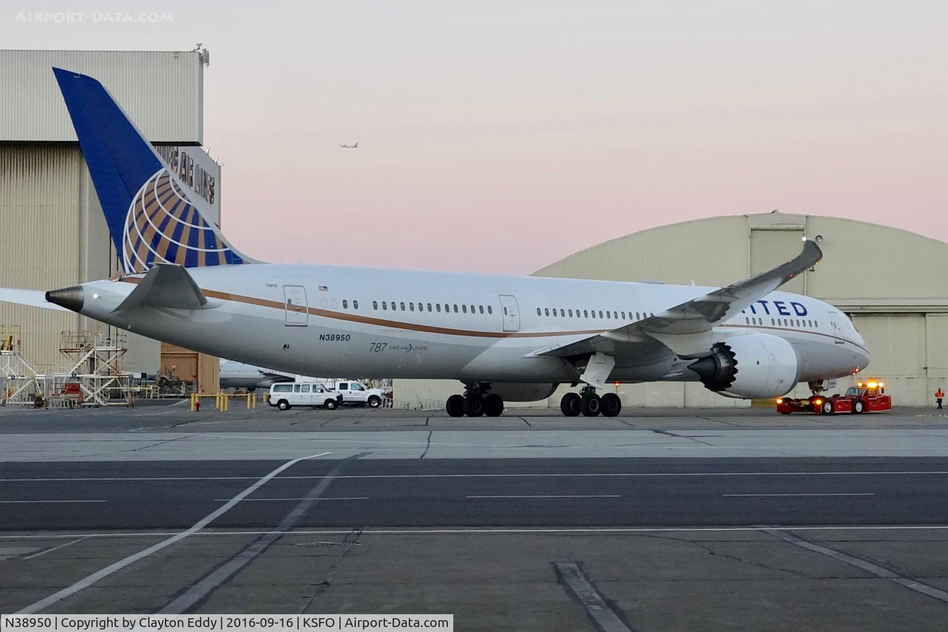 N38950, 2014 Boeing 787-9 Dreamliner Dreamliner C/N 36401, SFO 2016