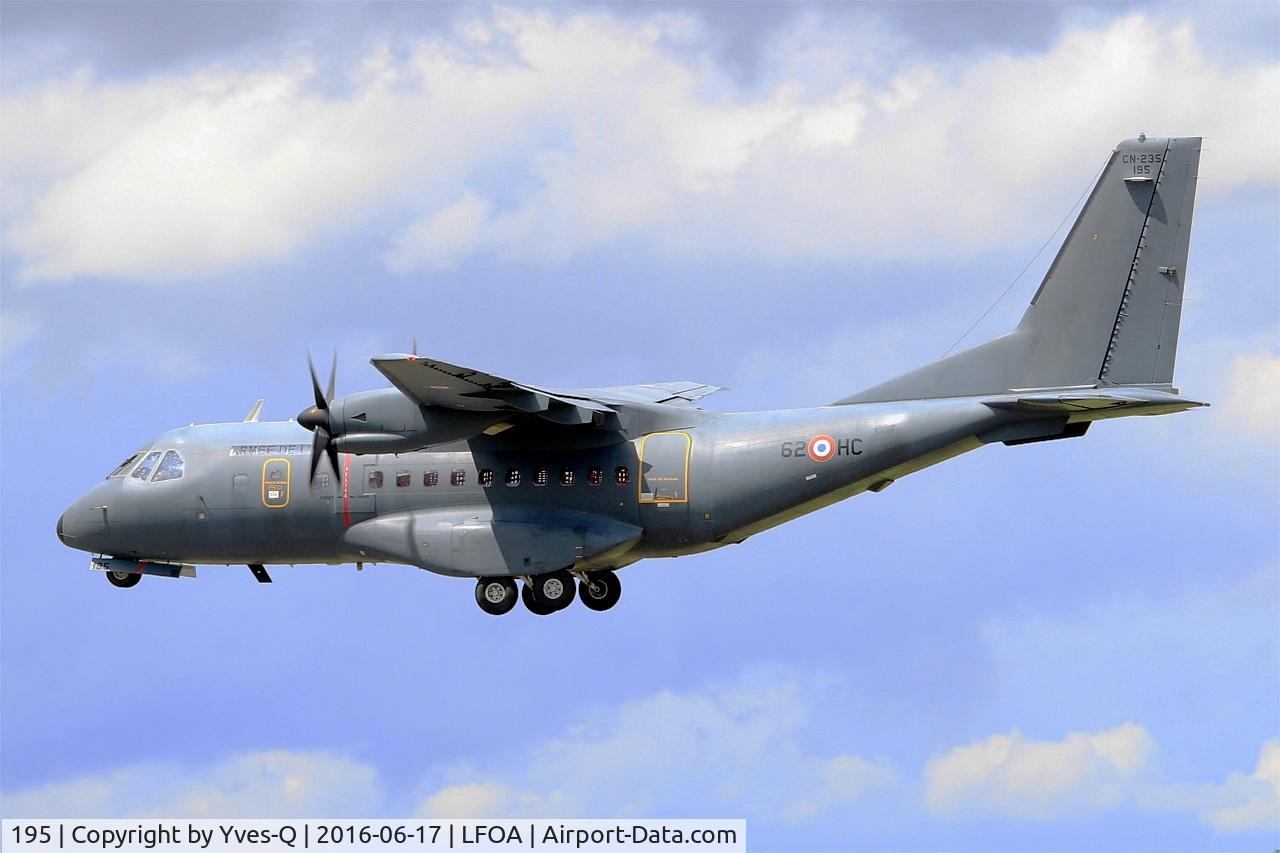 195, 2010 CASA CN-235-300M C/N C195, CASA CN-235-300M, Take off rwy 24, Avord Air Base 702 (LFOA) Open day 2016