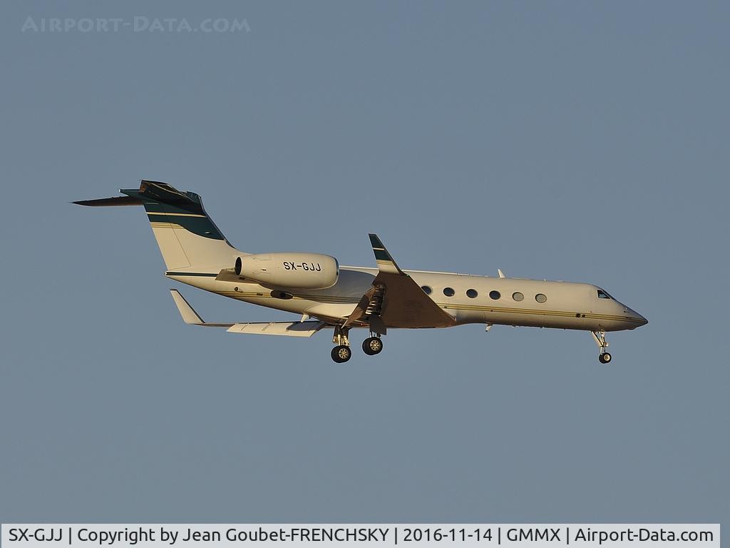 SX-GJJ, 2011 Gulfstream Aerospace GV-SP (G550) C/N 5350, GainJet Ireland landing for 