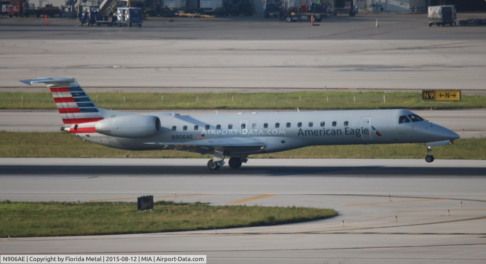 N906AE, 2005 Embraer ERJ-145LR (EMB-145LR) C/N 14500894, American Eagle