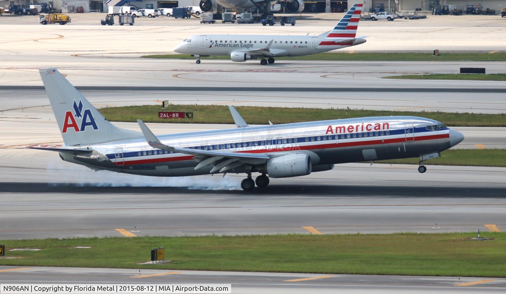 N906AN, 1999 Boeing 737-823 C/N 29508, American