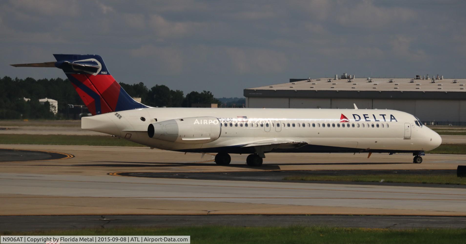 N906AT, 2001 Boeing 717-200 C/N 55087, Delta