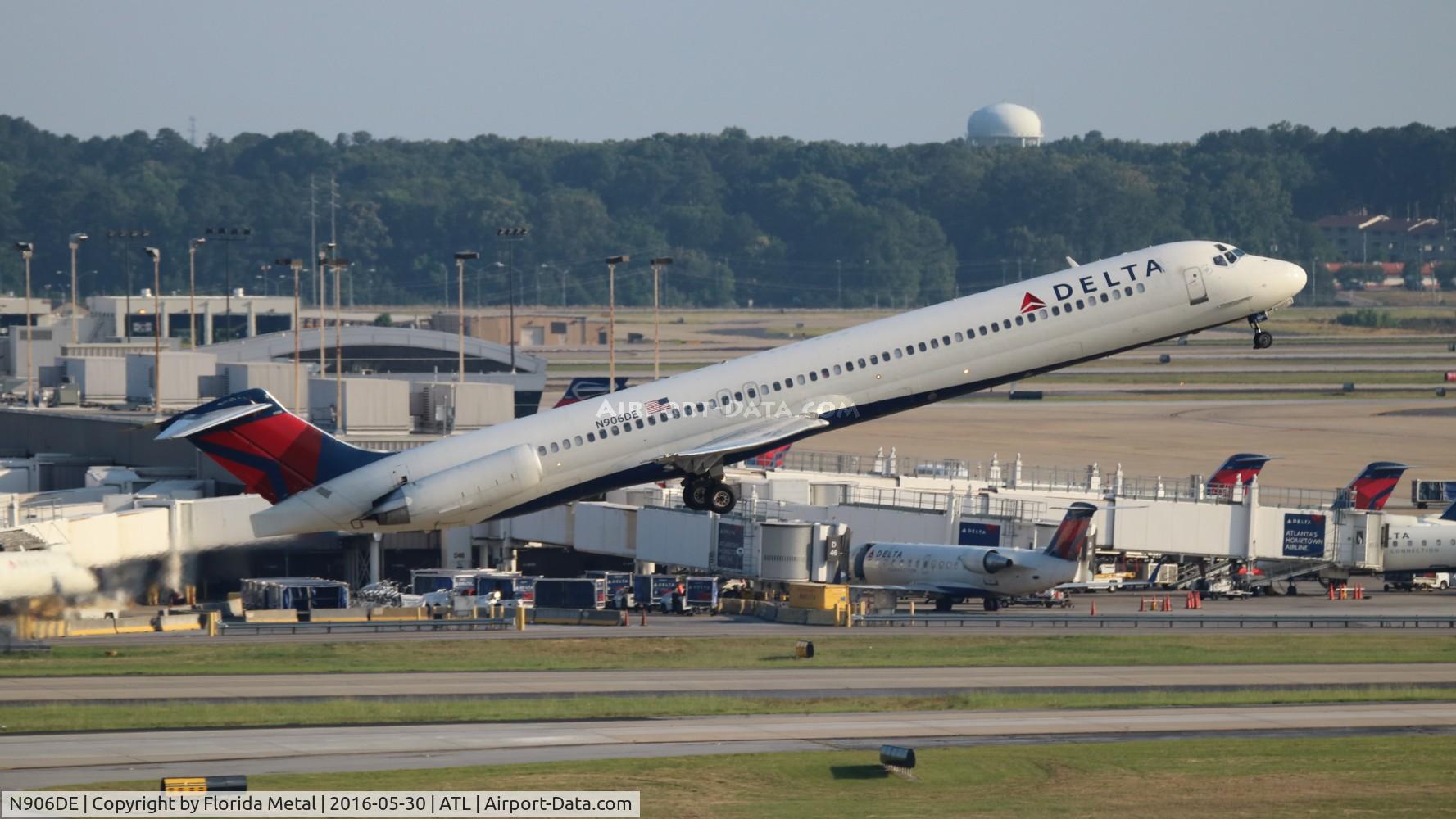 N906DE, 1992 McDonnell Douglas MD-88 C/N 53415, Delta