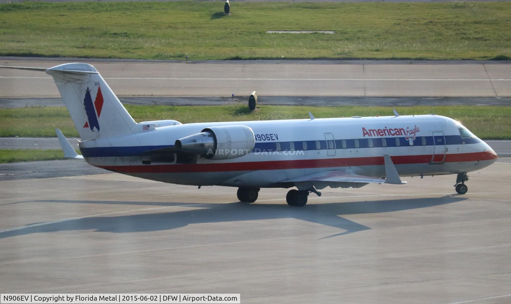 N906EV, 2002 Bombardier CRJ-200ER (CL-600-2B19) C/N 7642, American Eagle
