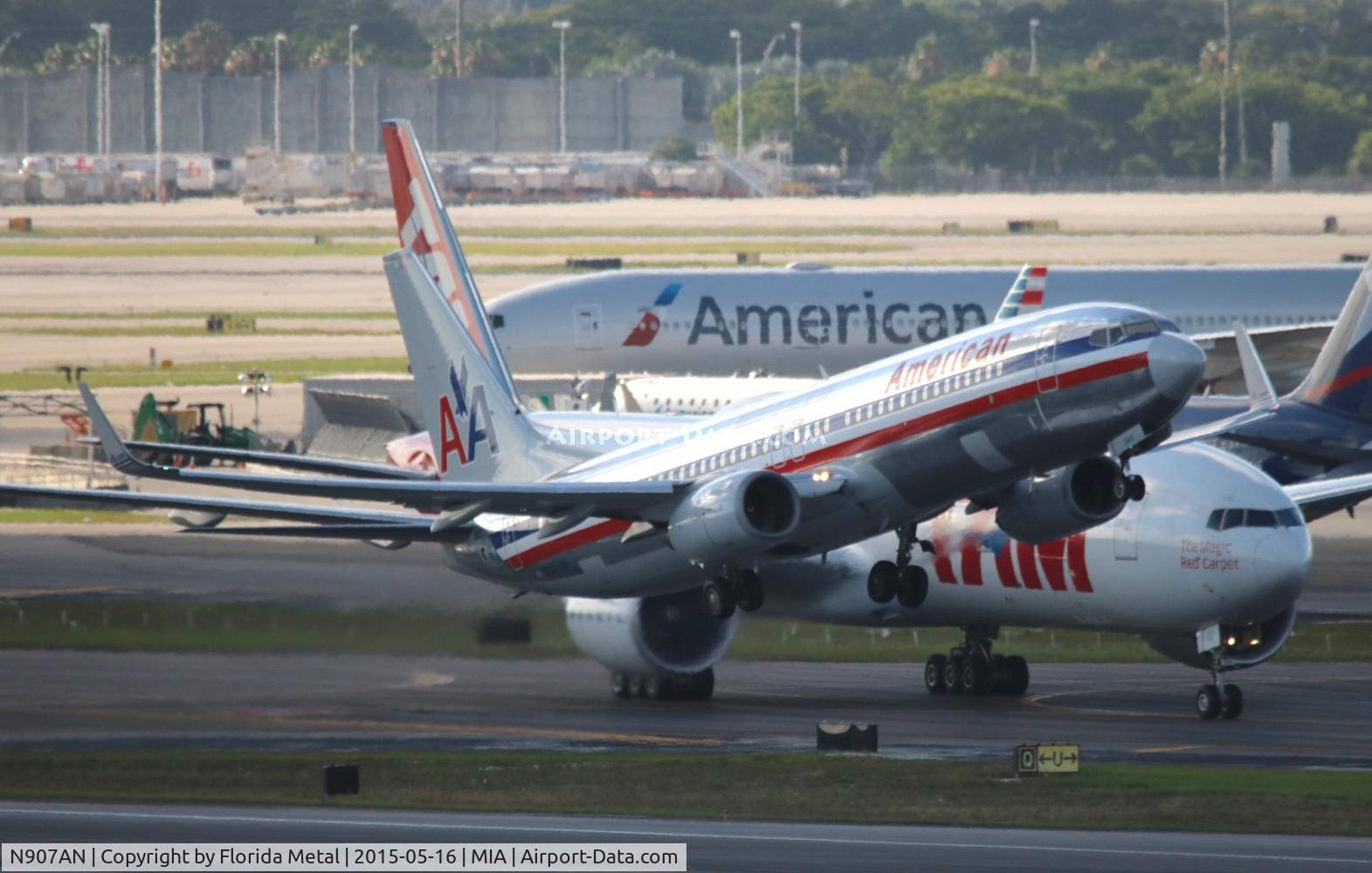 N907AN, 1999 Boeing 737-823 C/N 29509, American