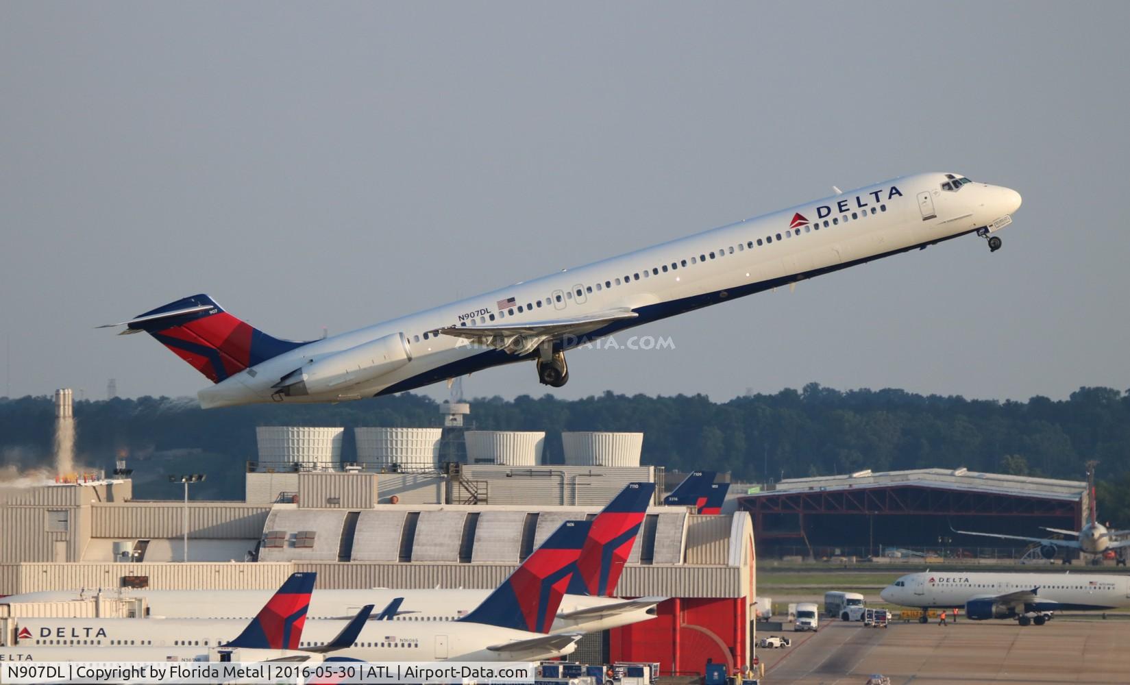 N907DL, 1987 McDonnell Douglas MD-88 C/N 49538, Delta