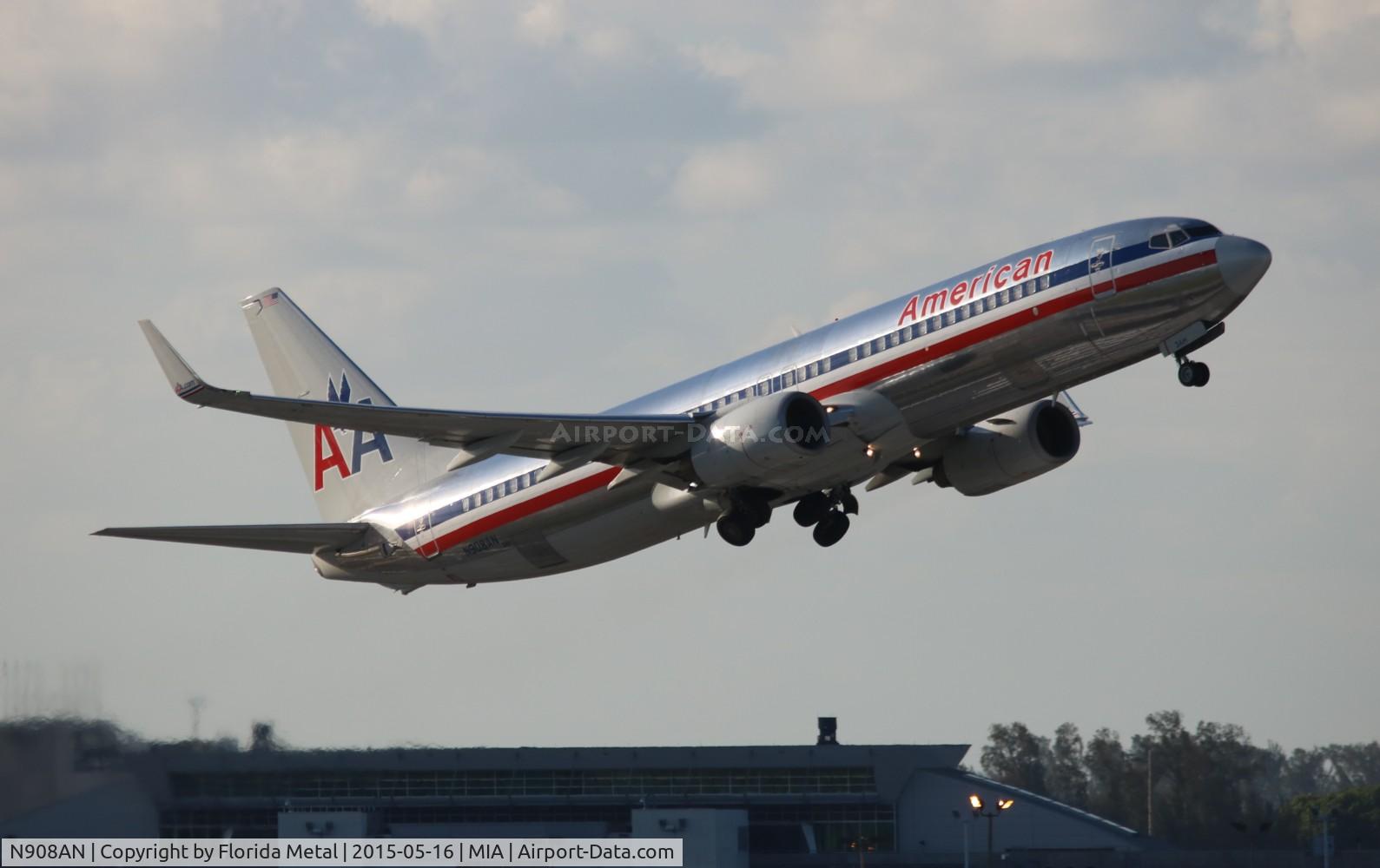 N908AN, 1999 Boeing 737-823 C/N 29510, American