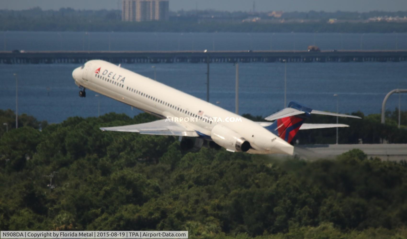 N908DA, 1995 McDonnell Douglas MD-90-30 C/N 53388, Delta