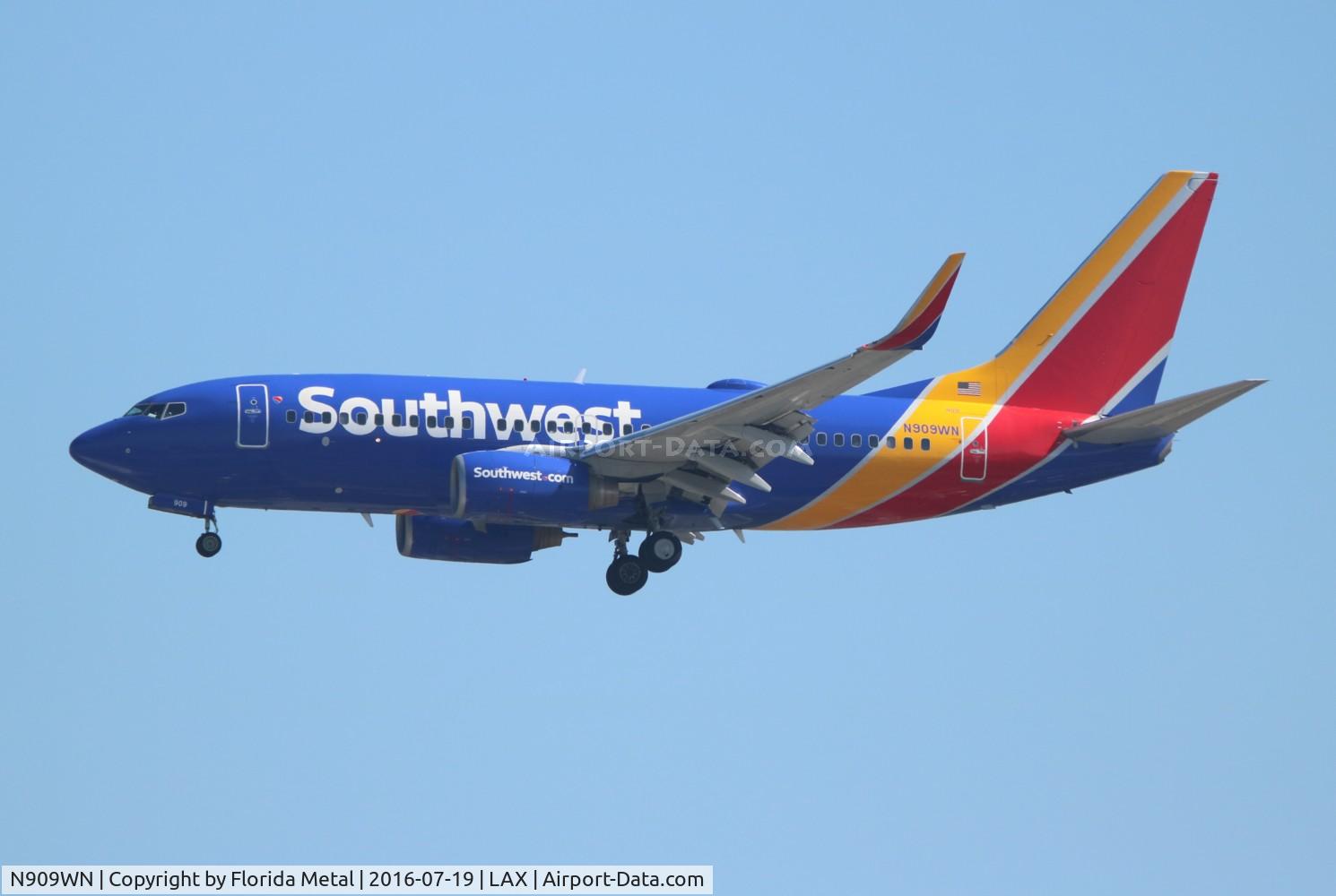 N909WN, 2008 Boeing 737-7H4 C/N 32458, Southwest
