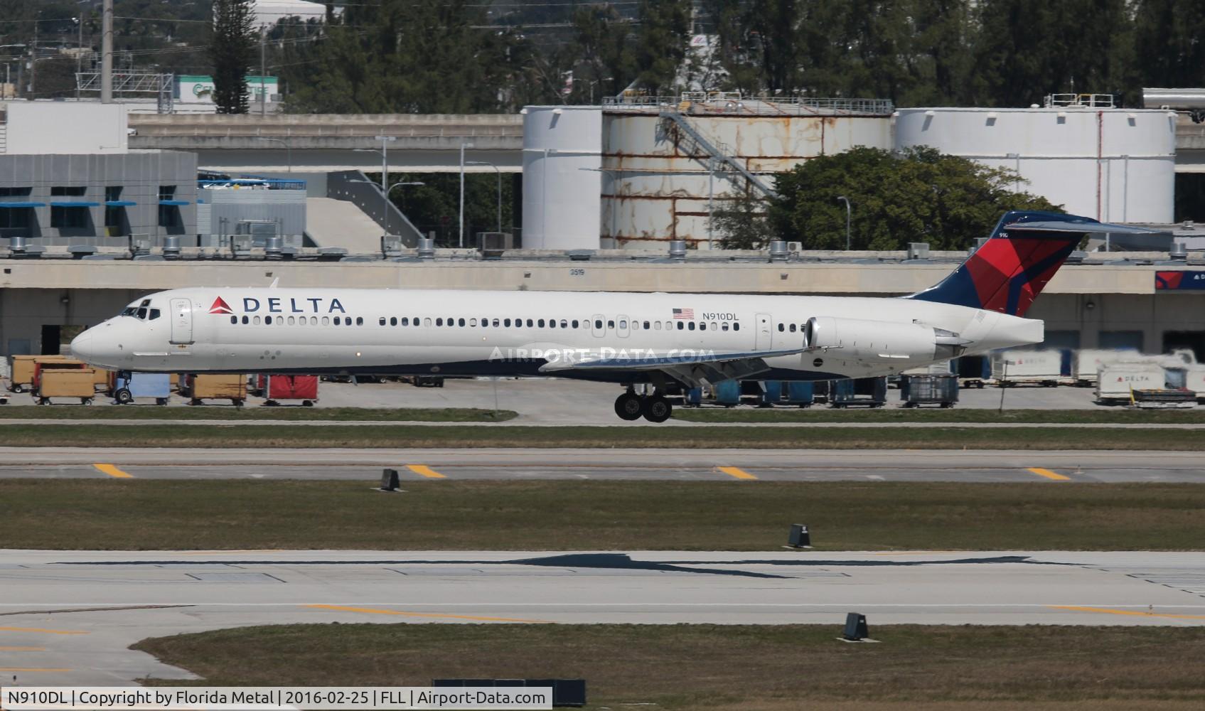 N910DL, 1987 McDonnell Douglas MD-88 C/N 49541, Delta