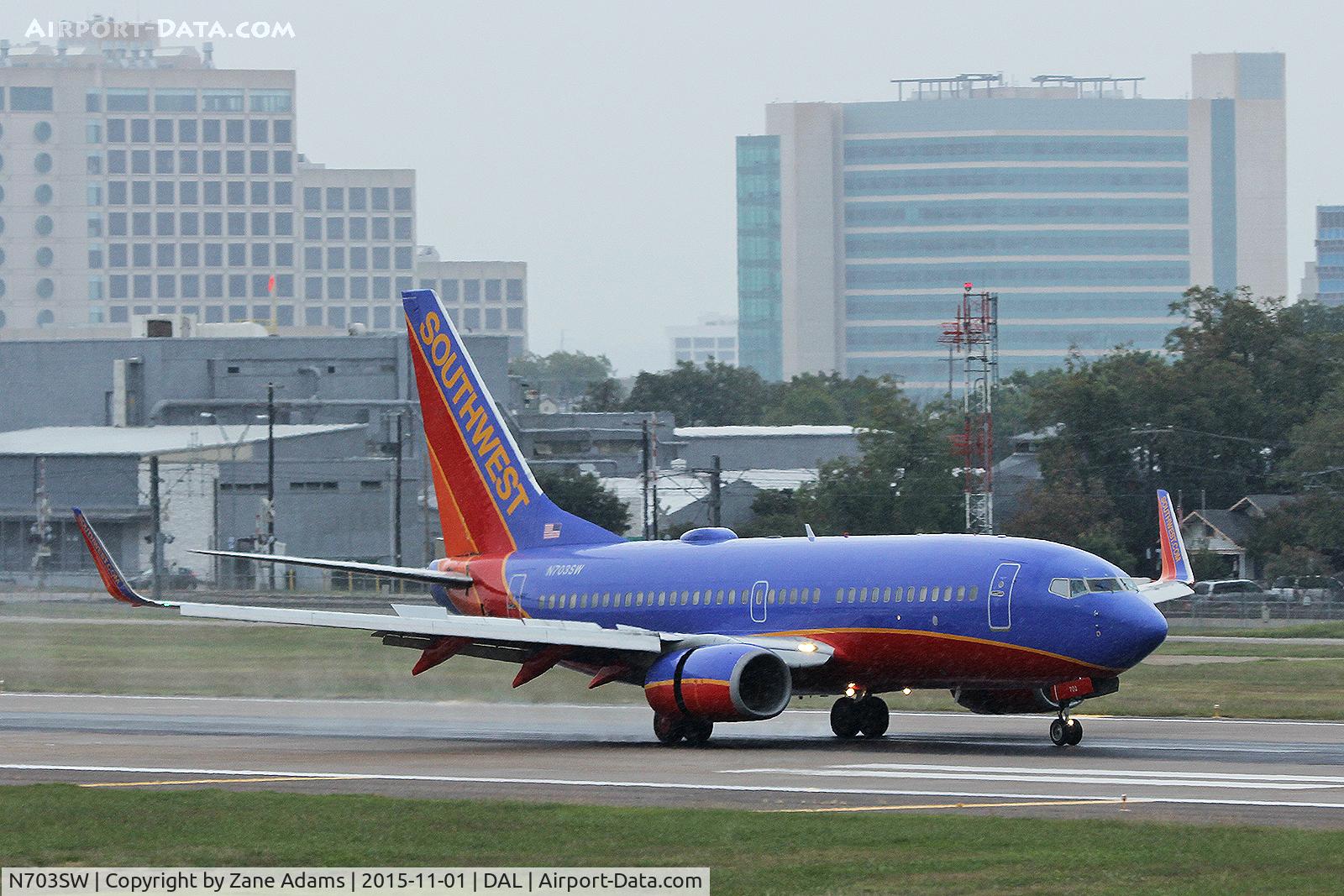N703SW, 1997 Boeing 737-7H4 C/N 27837, Departing Dallas Love Field