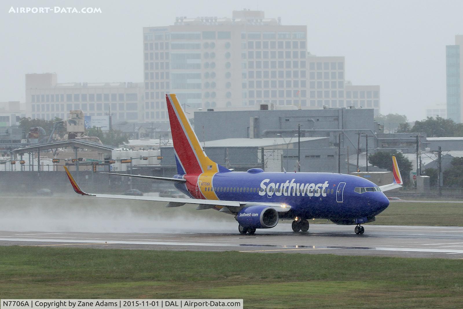 N7706A, 2004 Boeing 737-76N C/N 32661, Dallas Love Field