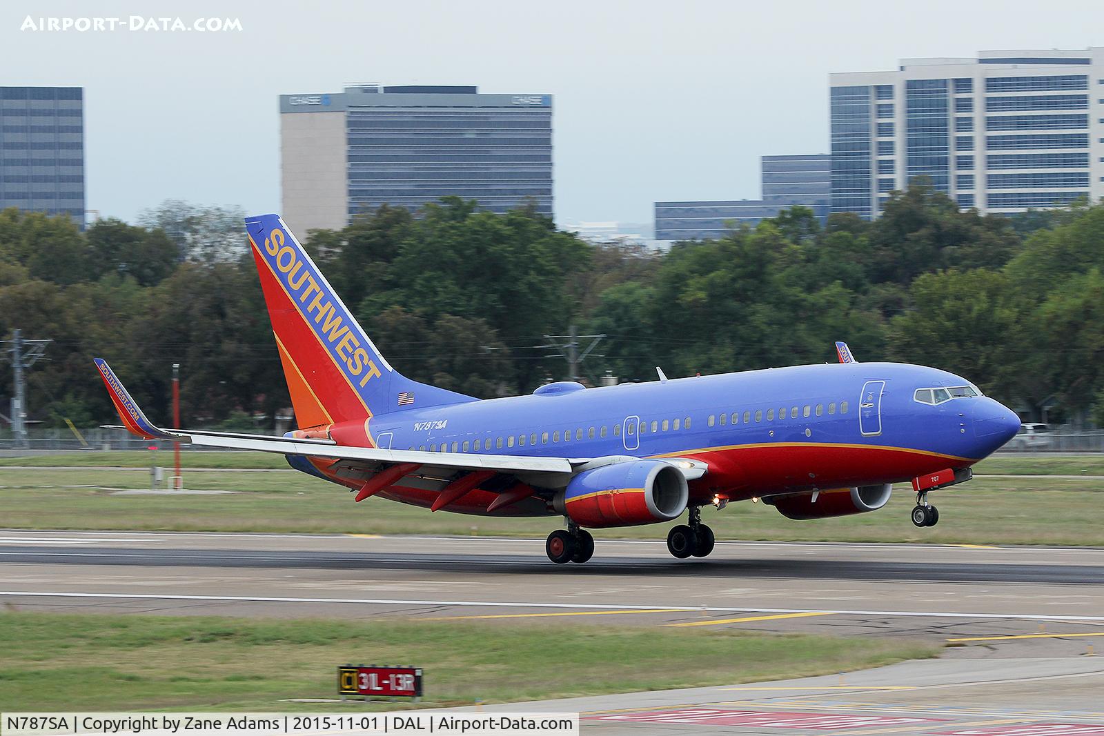 N787SA, 2000 Boeing 737-7H4 C/N 29812, Dallas Love Field
