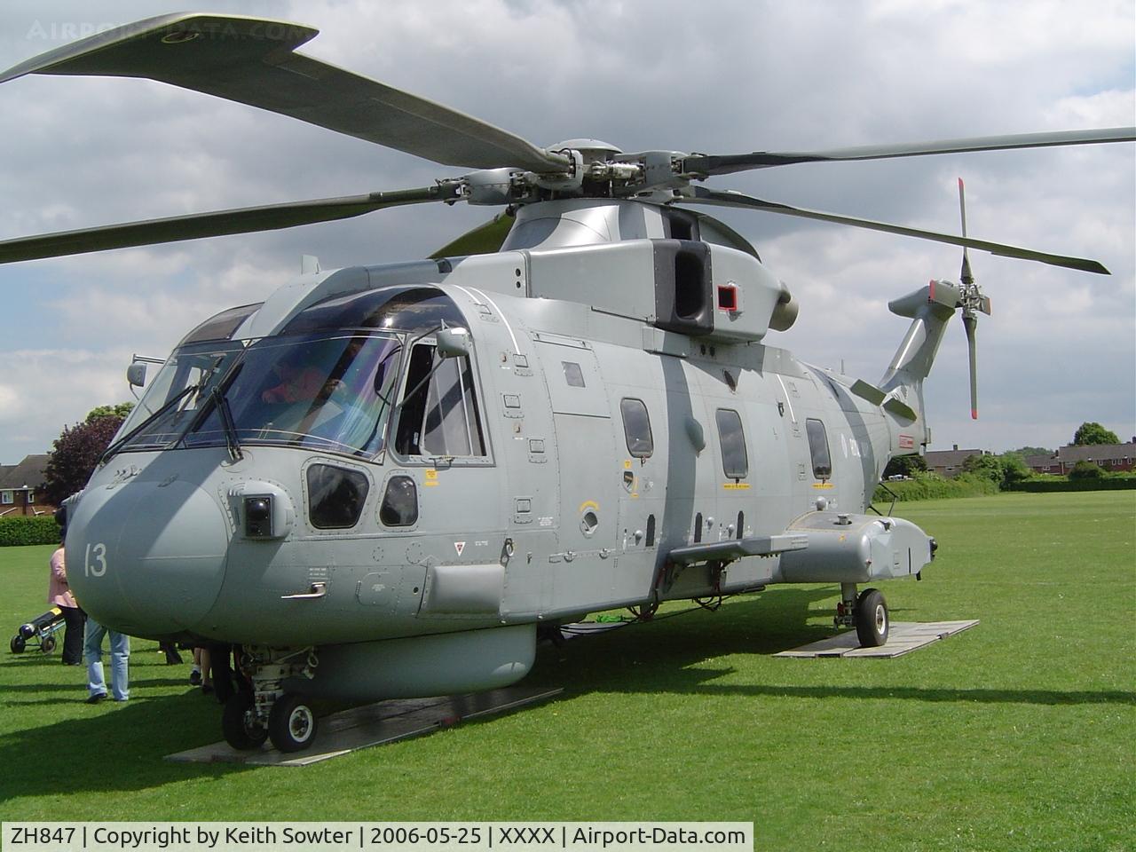 ZH847, 2003 Westland EH-101 Merlin HM1 (Mk111) C/N 50111/RN27, Visiting Heartsease High School