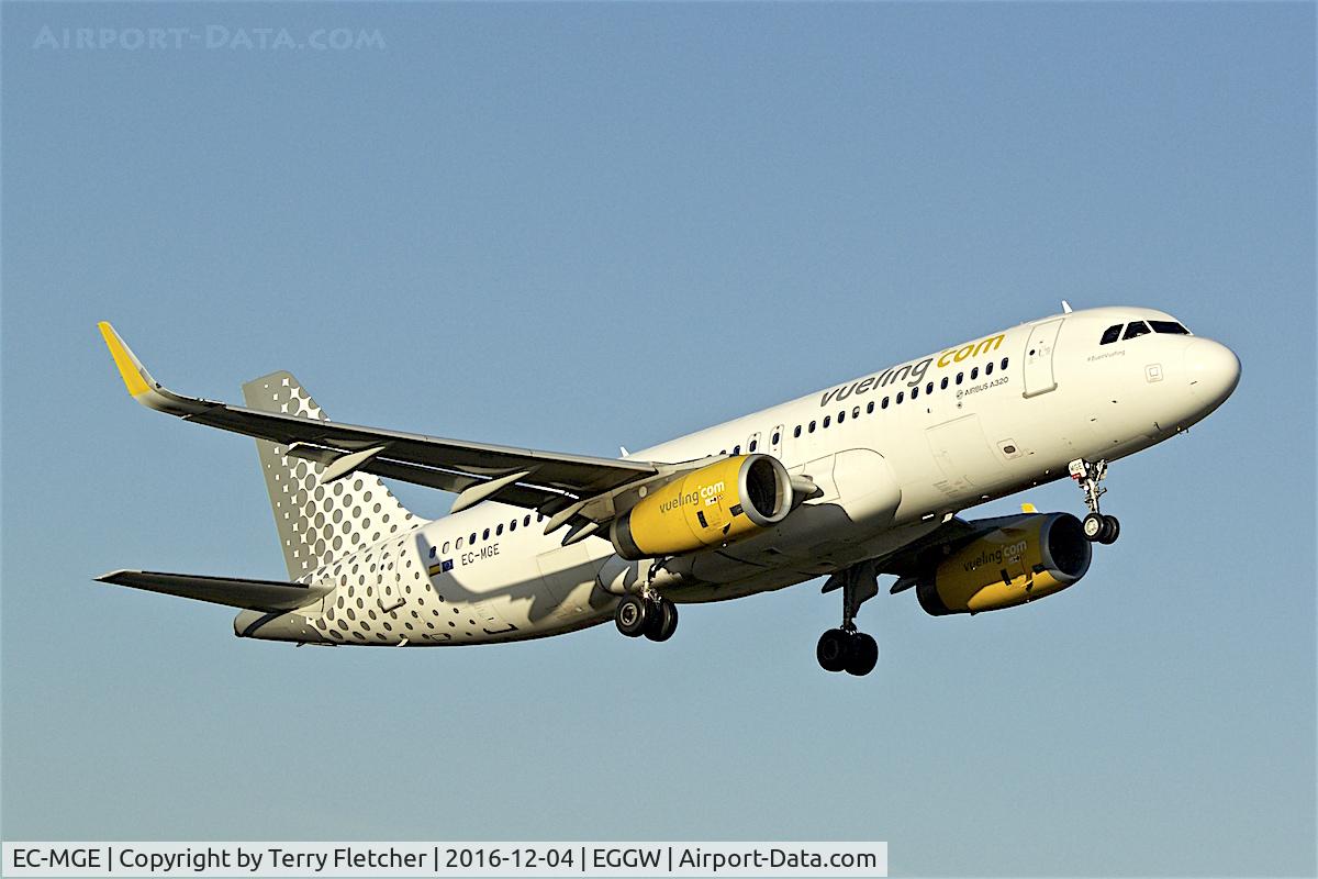 EC-MGE, 2015 Airbus A320-232 C/N 6607, EC-MGE (#BuenVueling), 2015 Airbus A320-232, c/n: 6607 at Luton