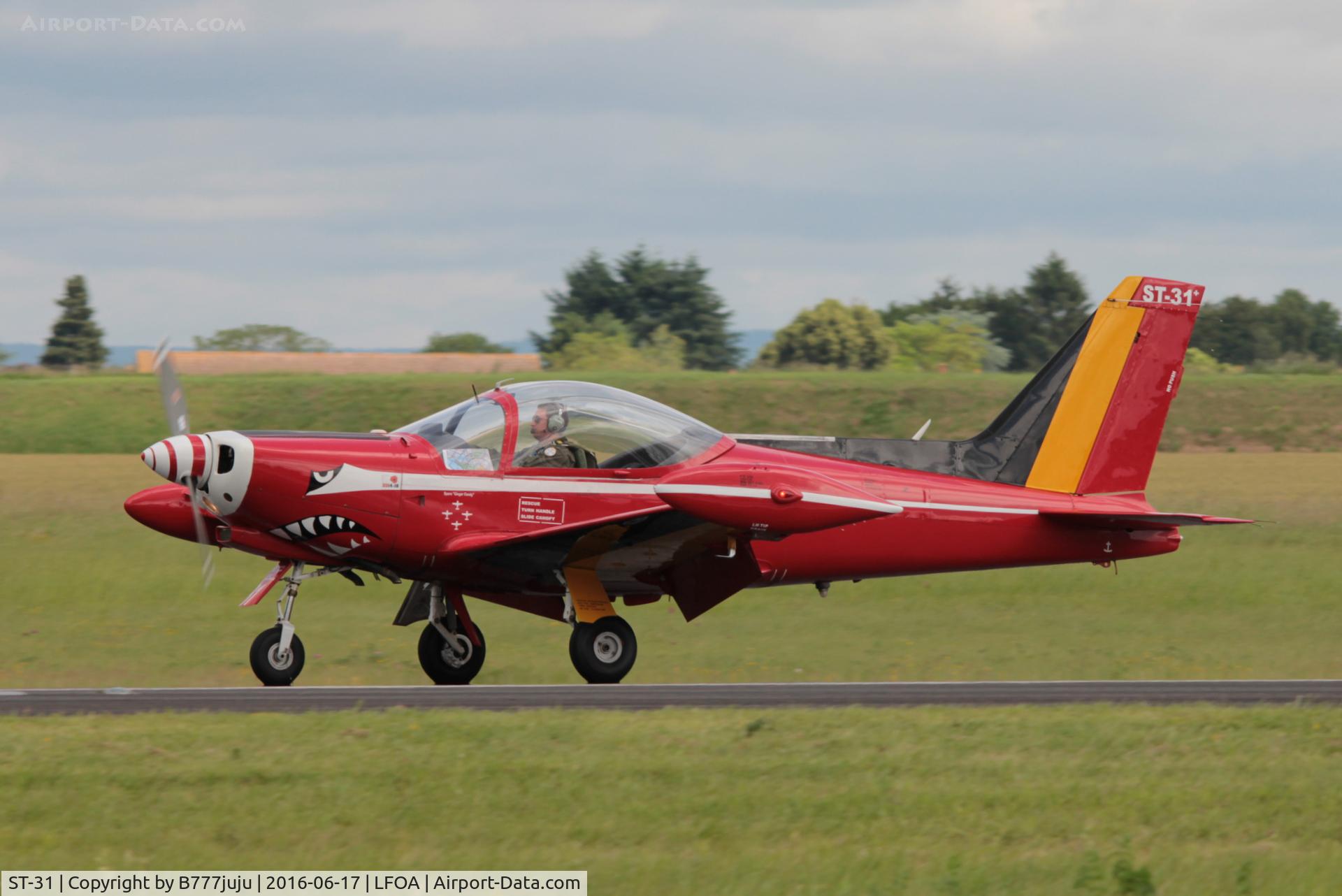 ST-31, SIAI-Marchetti SF-260M C/N 10-31, at Avord