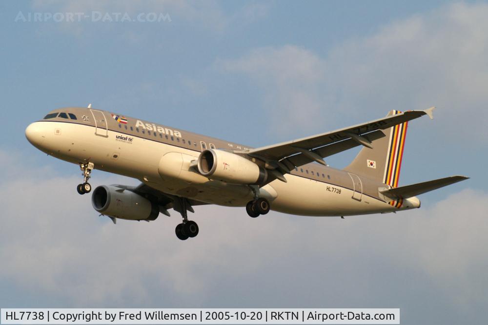 HL7738, 2005 Airbus A320-232 C/N 2459, ASIANA