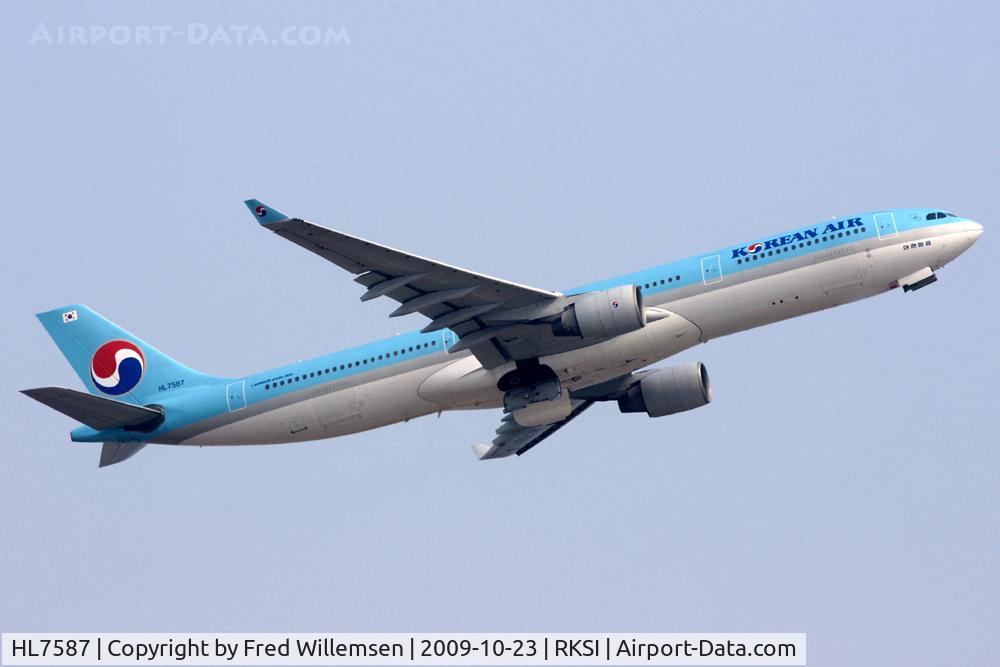 HL7587, Airbus A330-323 C/N 368, KAL