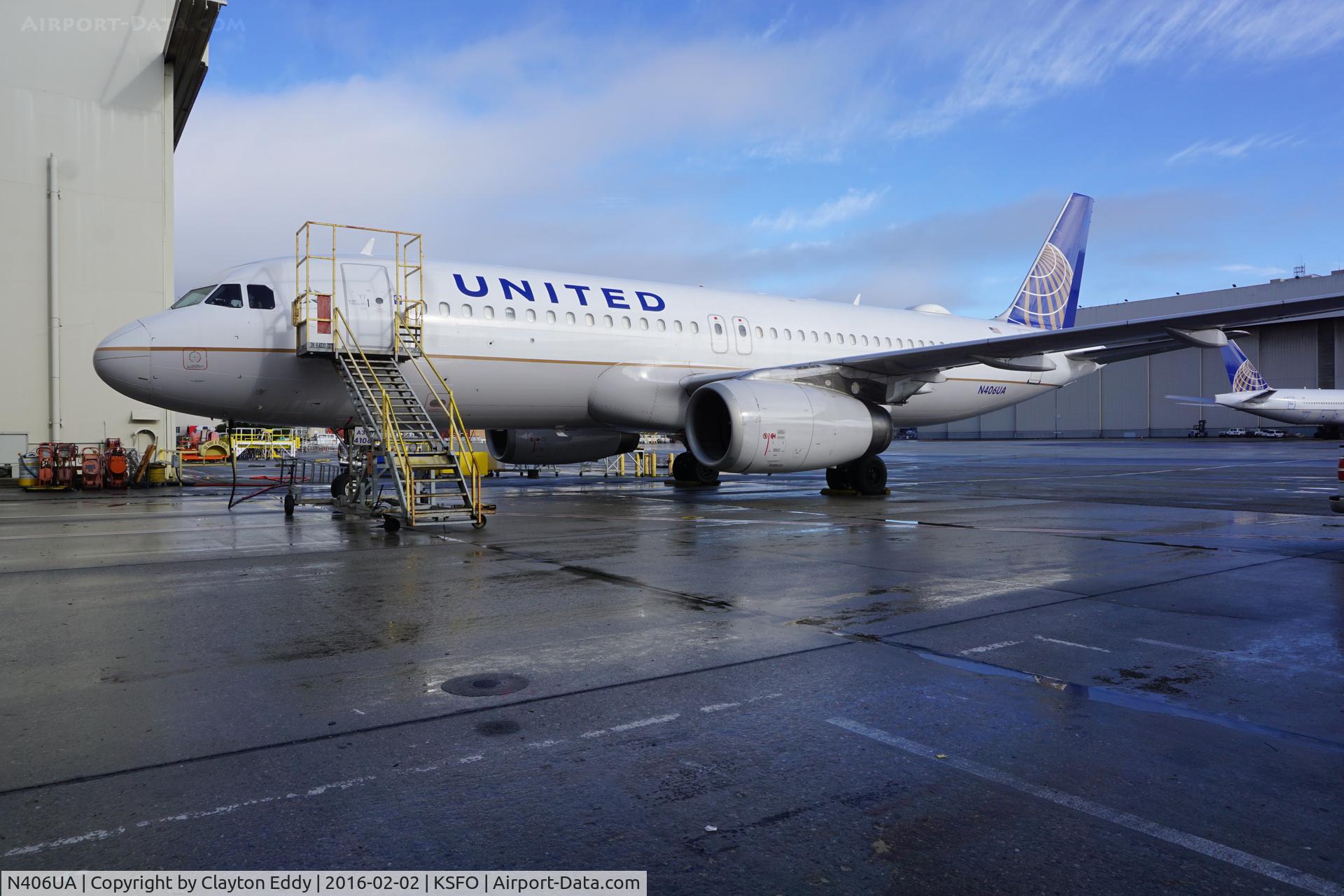 N406UA, 1994 Airbus A320-232 C/N 454, SFO 2016