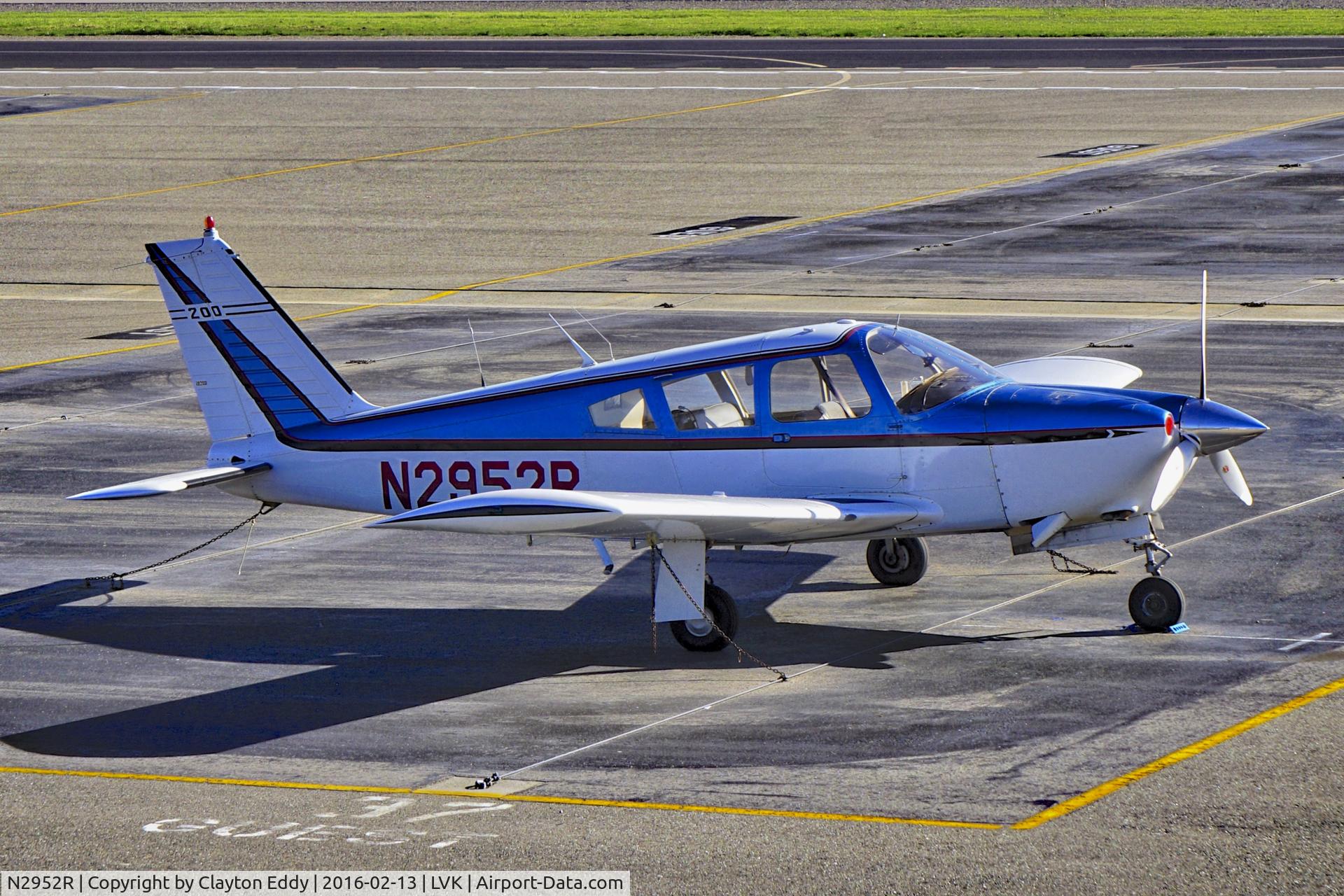 N2952R, 1969 Piper PA-28R-200 Arrow II C/N 28R-35344, Livermore Airport 2016