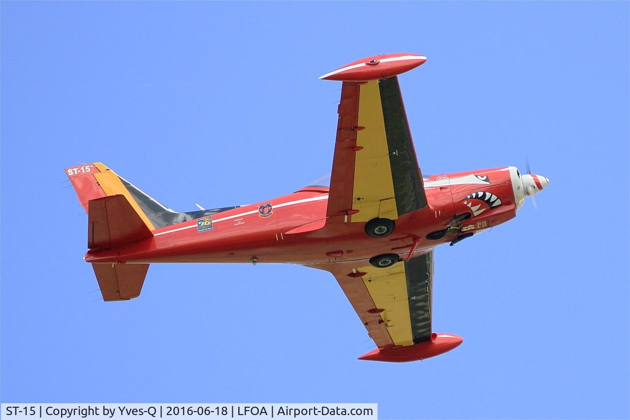 ST-15, SIAI-Marchetti SF-260M+ C/N 10-15, Belgian Red Devil Team SIAI-Marchetti SF-260M, On display, Avord Air Base 702 (LFOA) Open day 2016