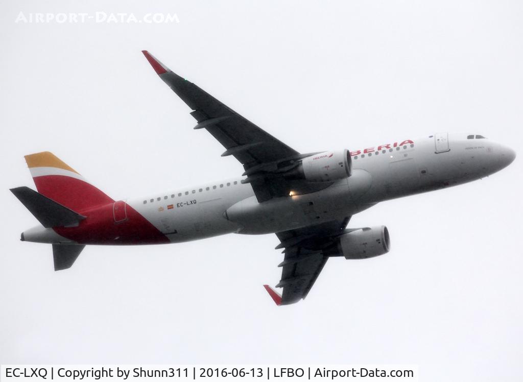 EC-LXQ, 2013 Airbus A320-216 C/N 5692, Climbing after take off from rwy 32R