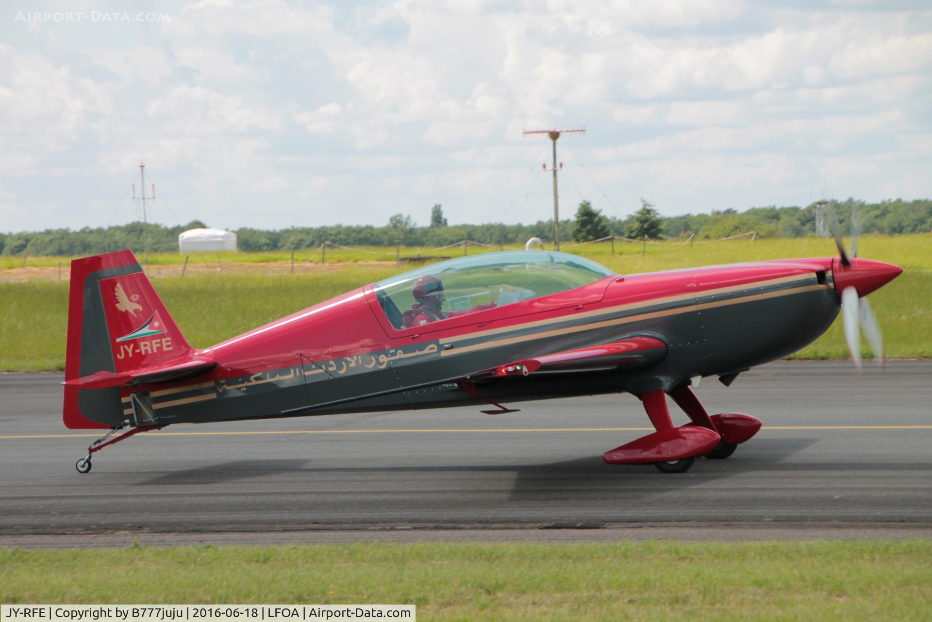 JY-RFE, Extra EA-300LP C/N 1243, at Avord