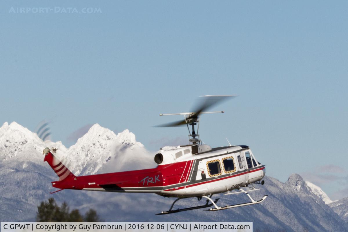 C-GPWT, 1976 Bell 205A-1 C/N 30231, Departing