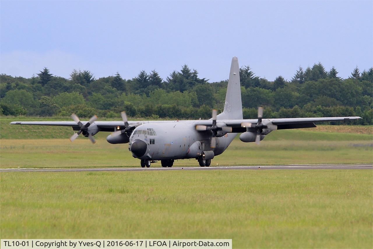 TL10-01, 1988 Lockheed C-130H-30 Hercules C/N 382-5003, Lockheed C-130H-30 Hercules, Landing rwy 24, Avord Air Base 702 (LFOA) Open day 2016