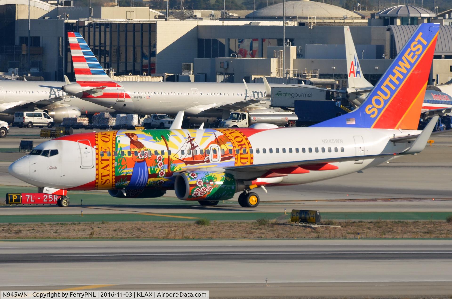 N945WN, 2010 Boeing 737-7H4 C/N 36660, Southwest Florida B737 arriving in California.