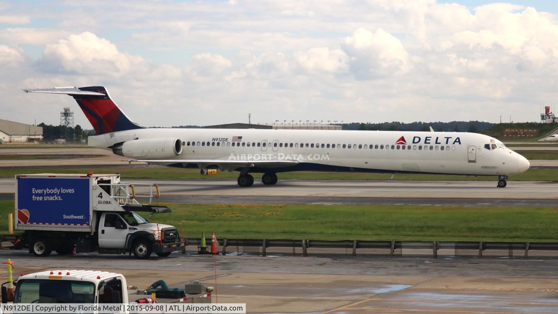 N912DE, 1992 McDonnell Douglas MD-88 C/N 49997, Delta