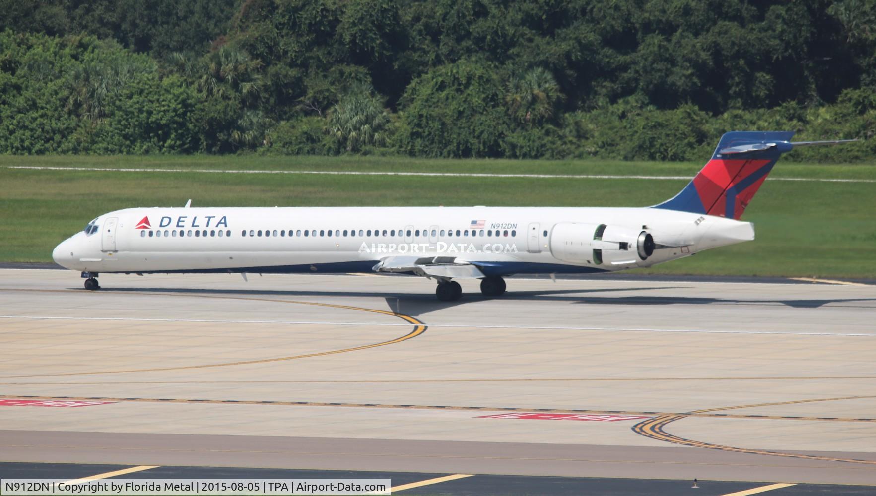 N912DN, 1996 McDonnell Douglas MD-90-30 C/N 53392, Delta