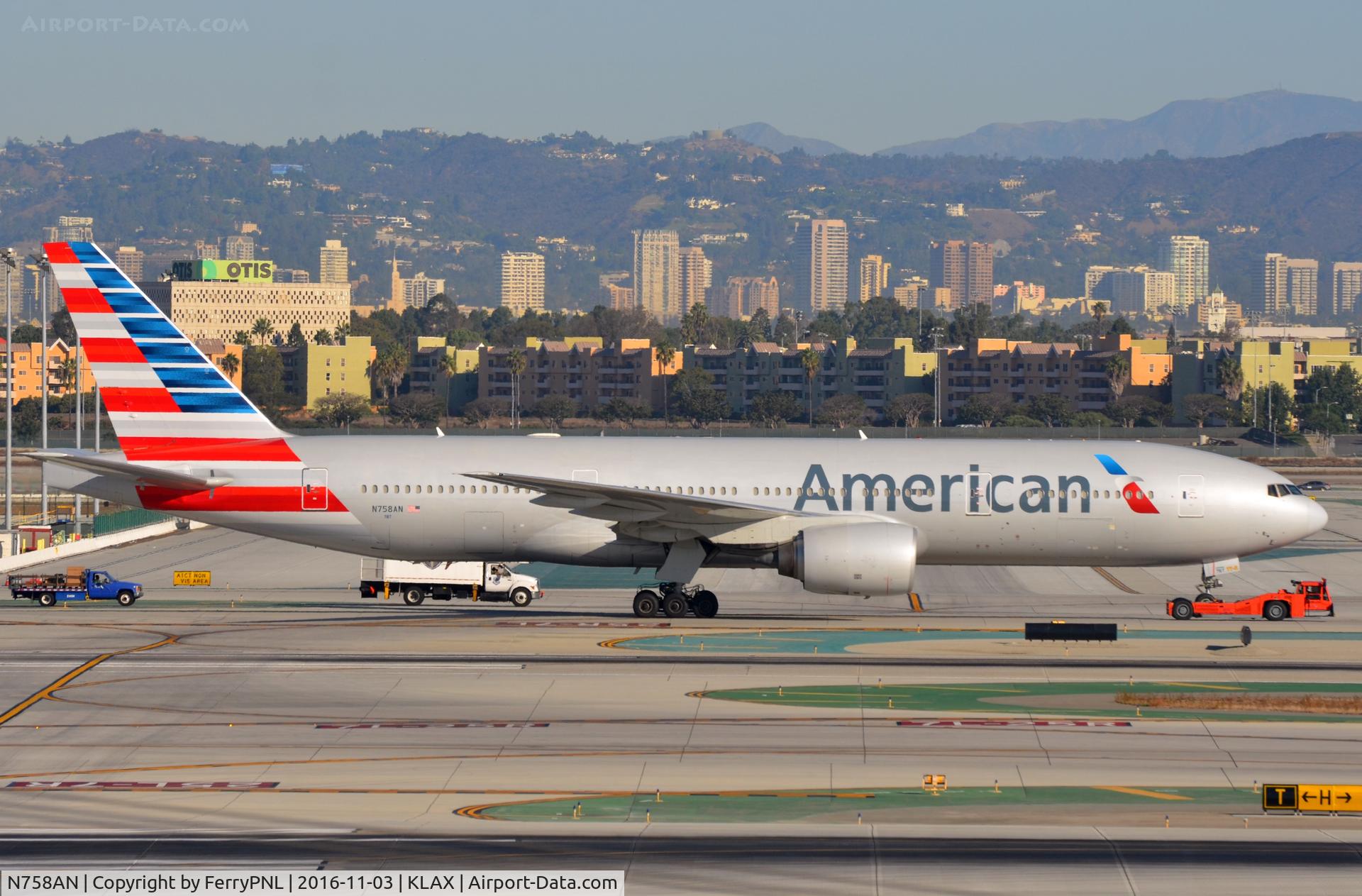 N758AN, 2001 Boeing 777-223 C/N 32637, AA B772