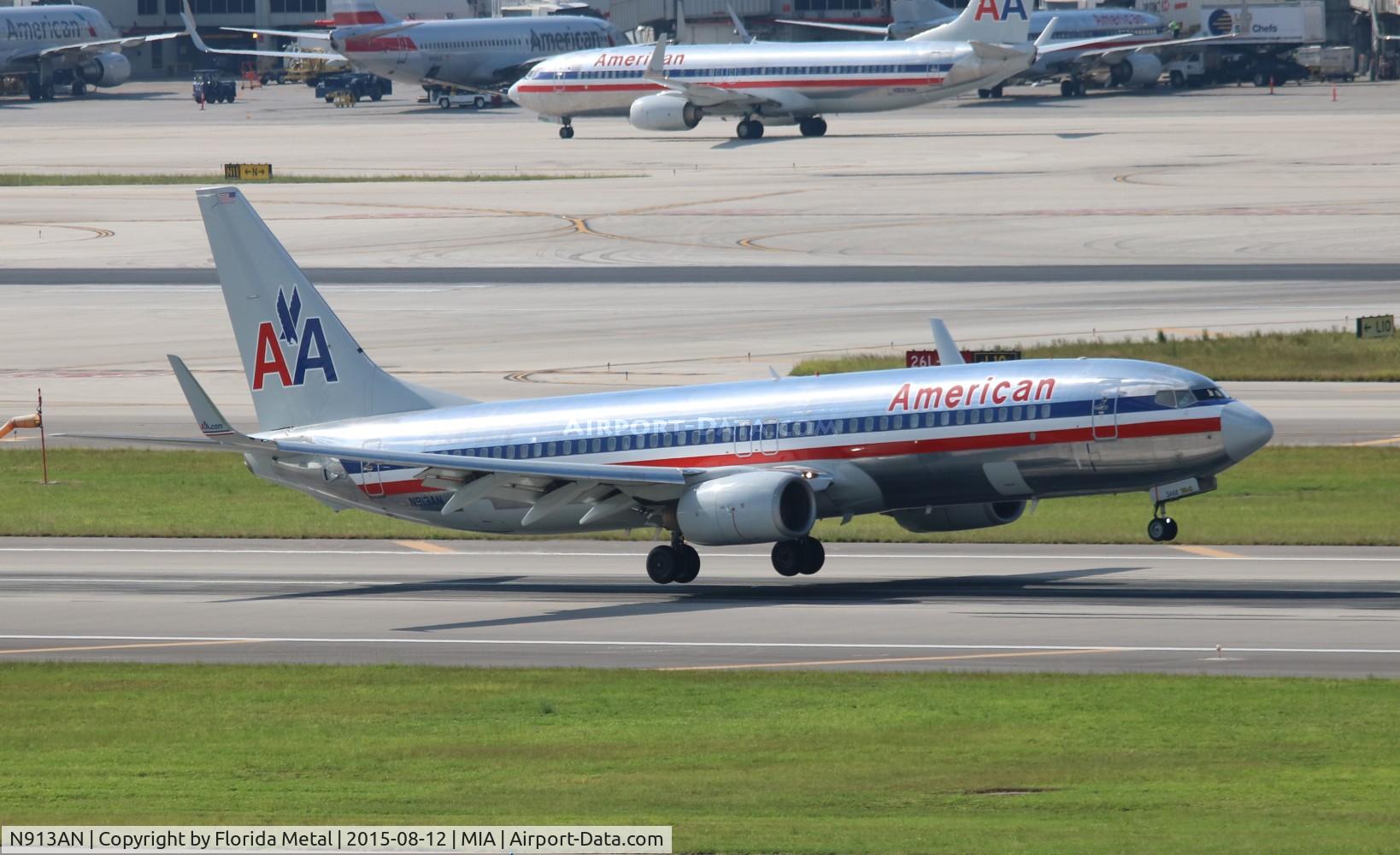 N913AN, 1999 Boeing 737-823 C/N 29514, American