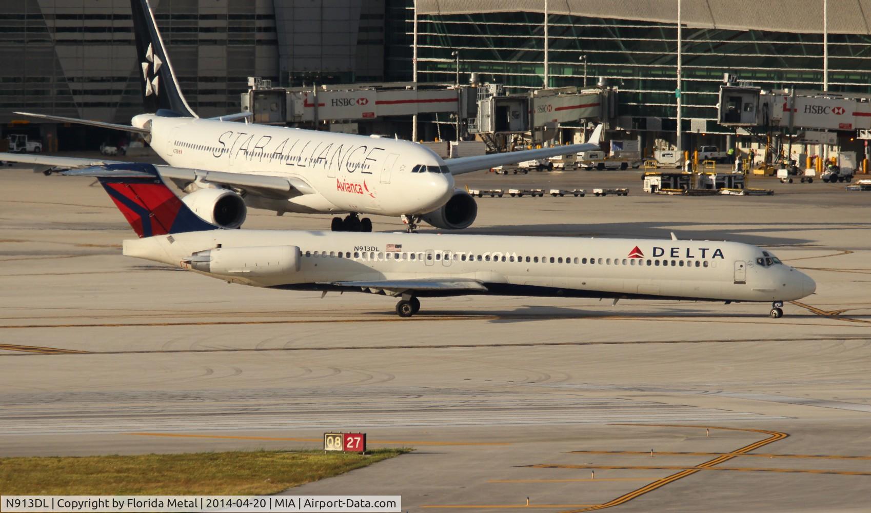N913DL, 1988 McDonnell Douglas MD-88 C/N 49544, Delta