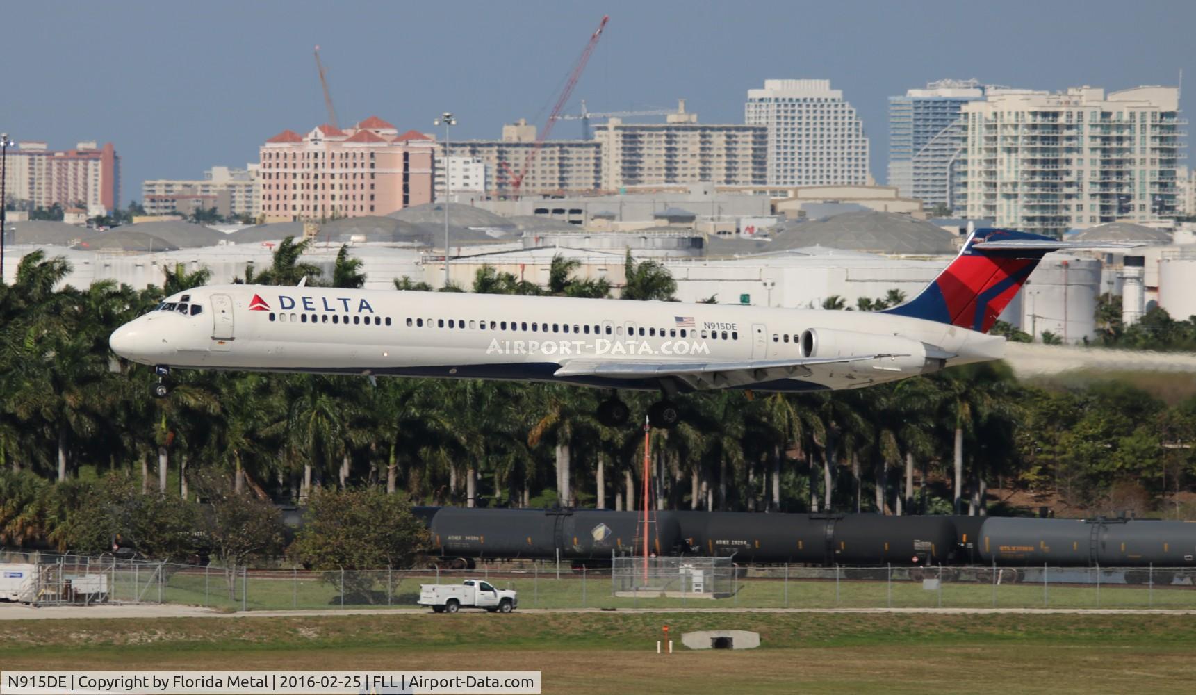 N915DE, 1993 McDonnell Douglas MD-88 C/N 53420, Delta
