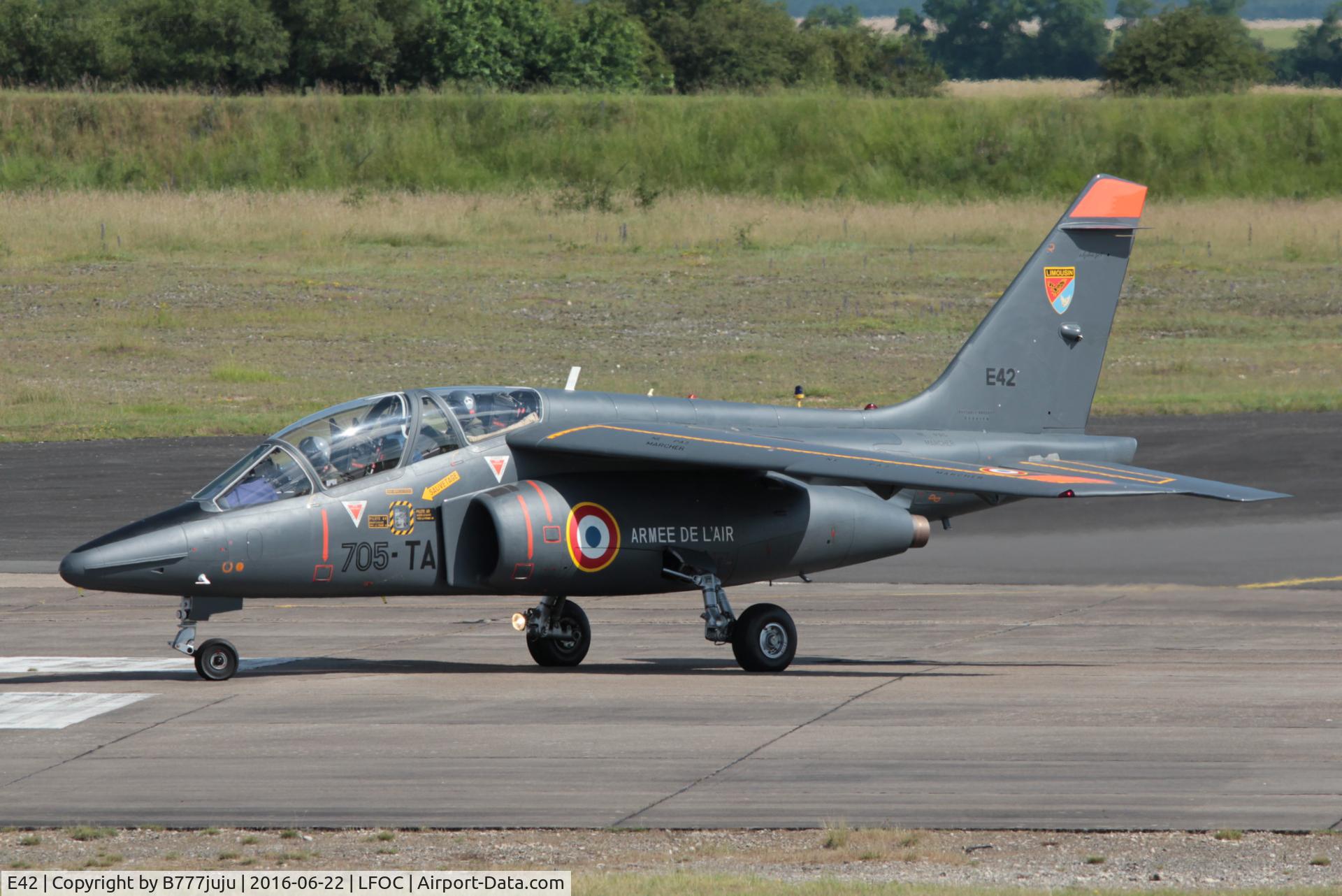 E42, Dassault-Dornier Alpha Jet E C/N E42, at Chateaudun