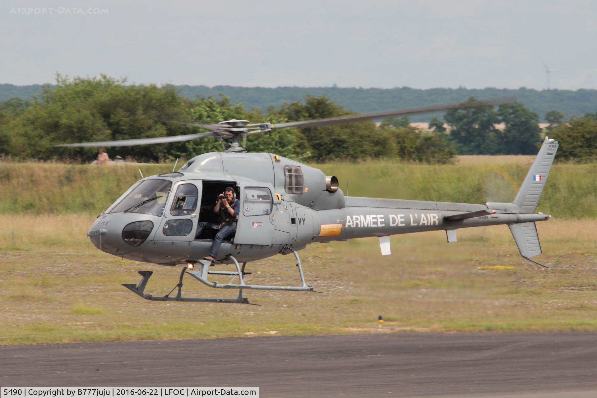 5490, Aérospatiale AS-555AN Fennec C/N 5490, at Chateaudun