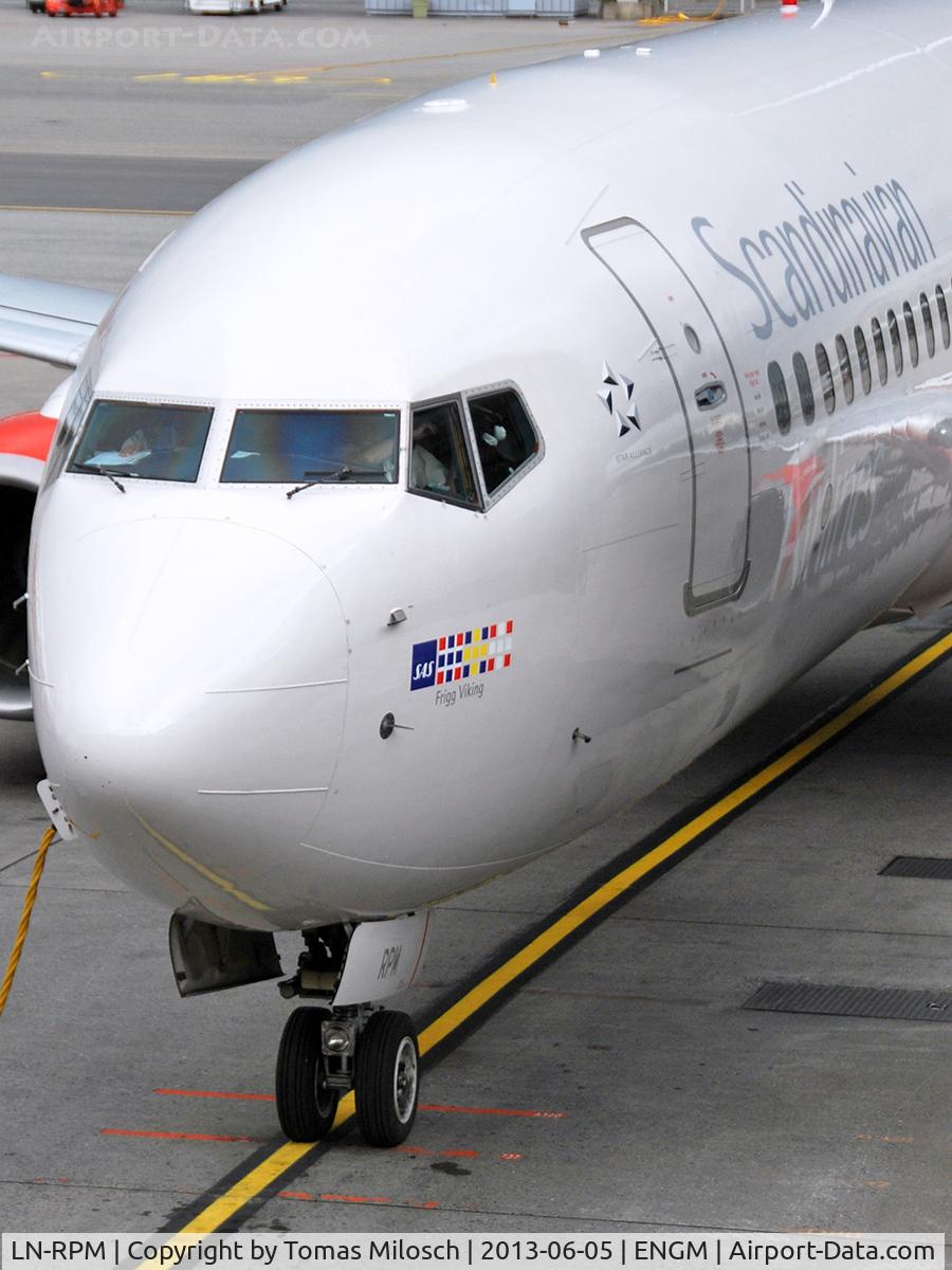 LN-RPM, 2000 Boeing 737-883 C/N 30195, 