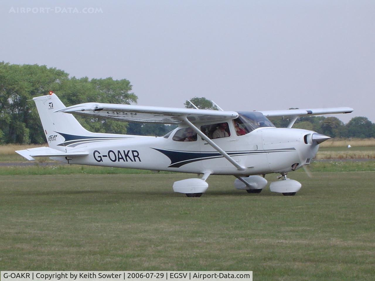 G-OAKR, 2004 Cessna 172S C/N 172S9643, Visiting aircraft