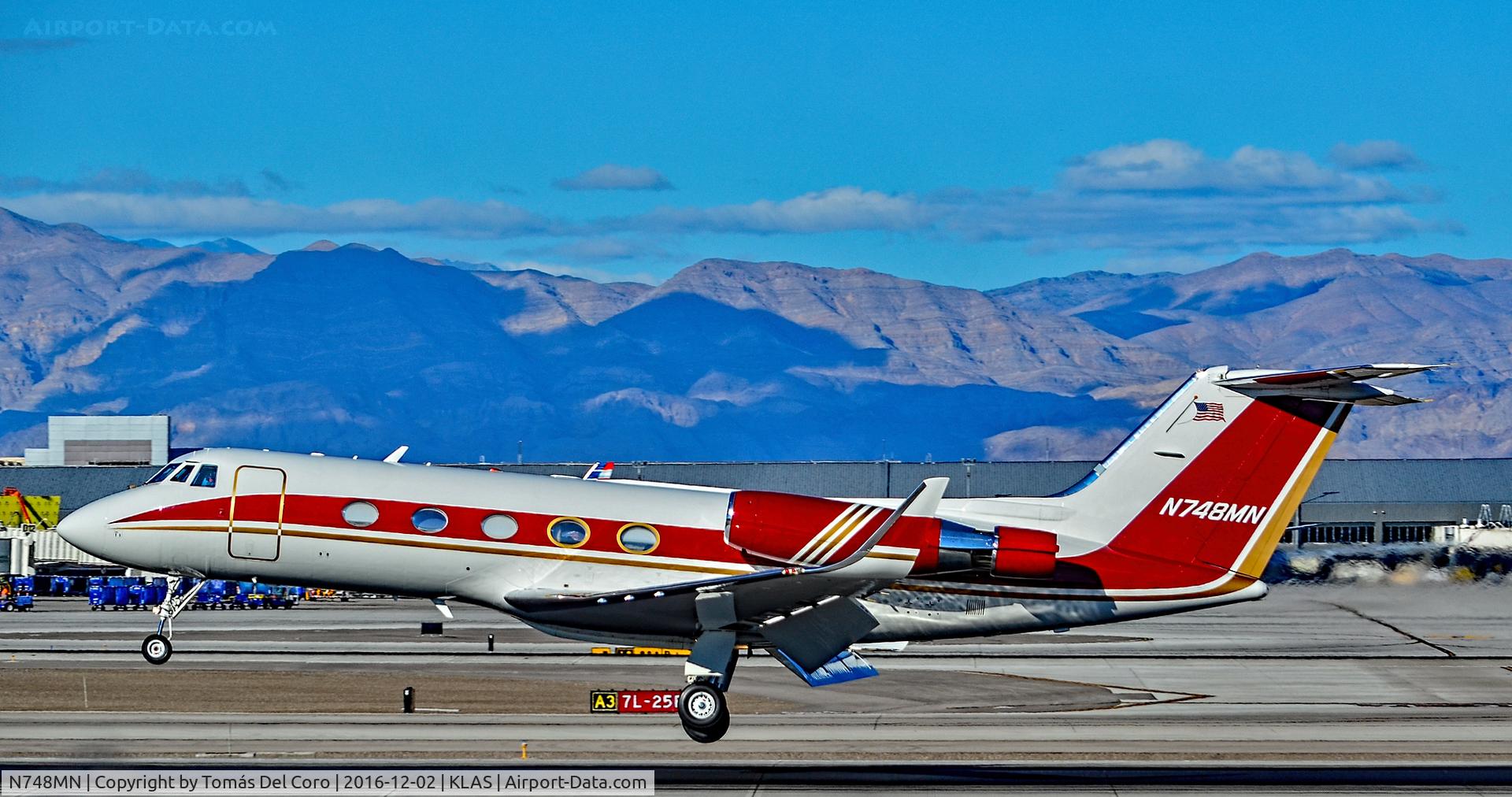 N748MN, 1977 Grumman G-1159 Gulfstream II C/N 215, N748MN 1977 GRUMMAN AMERICAN AVN.  G-1159 Gulfstream II s/n 215 - Las Vegas - McCarran International Airport (LAS / KLAS)
USA - Nevada December 2, 2016
Photo: Tomás Del Coro