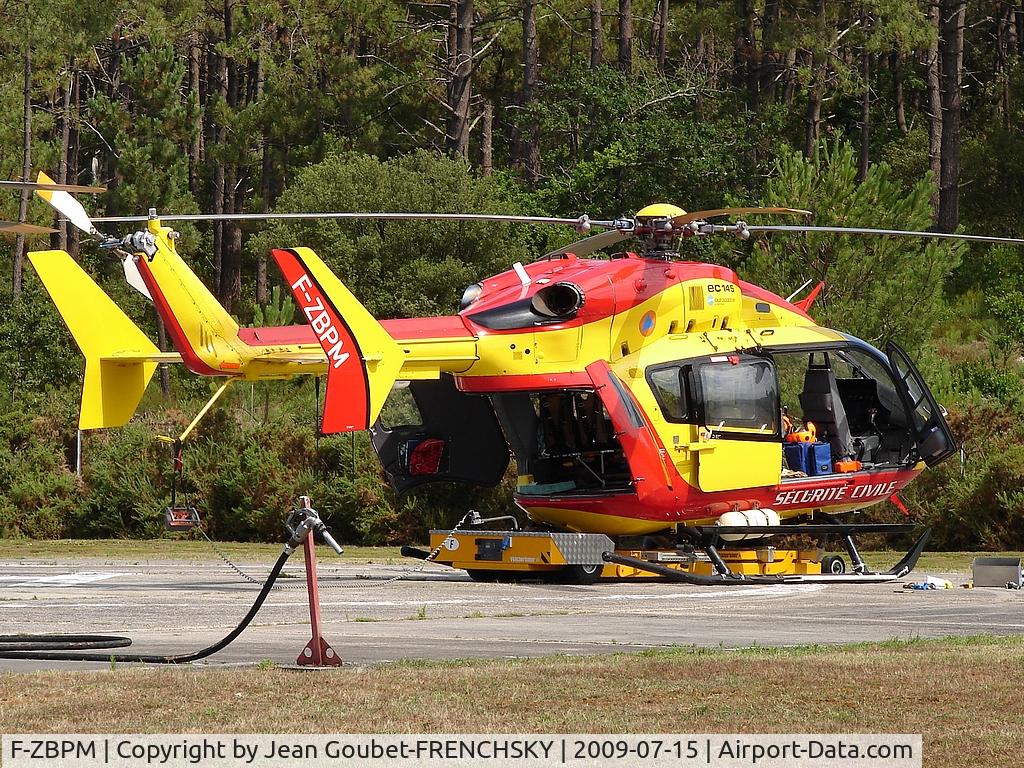 F-ZBPM, Eurocopter-Kawasaki EC-145 (BK-117C-2) C/N 9022, DRAGON 33 (summer 2009 Lacanau océan)