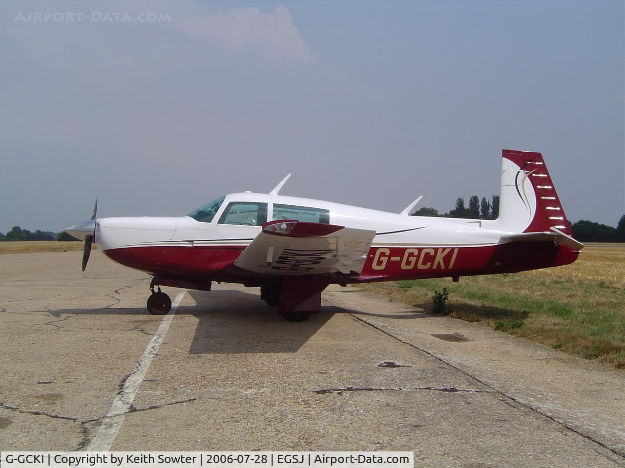 G-GCKI, 1980 Mooney M20K C/N 25-0401, Resident aircraft at Seething